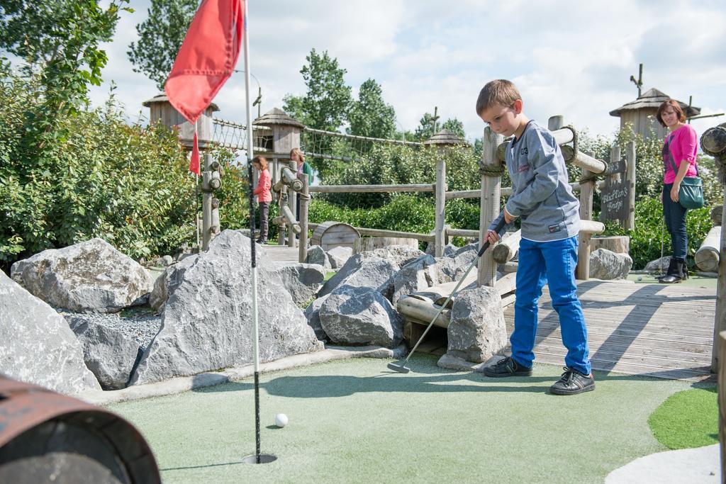 Hotel Sunparks Oostduinkerke - Plopsaland Esterno foto